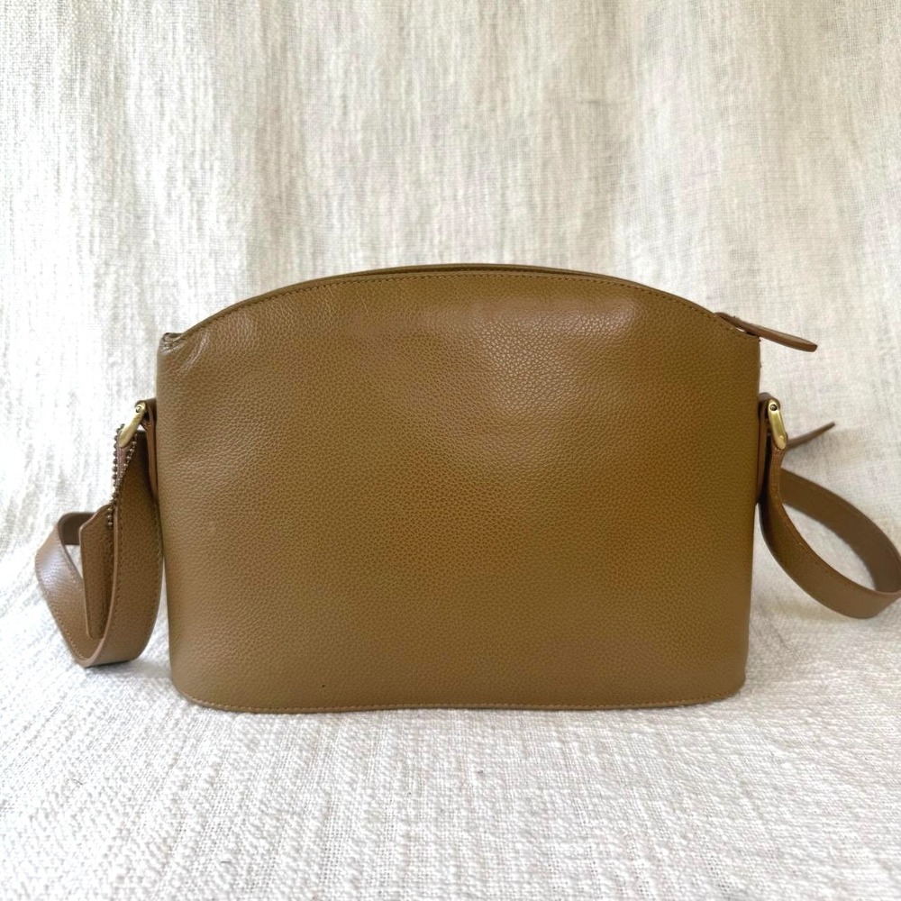 Vintage Coach Madison Regis Crossbody Bag | Light Tan Leather, Made in Italy - Picture 7 of 9